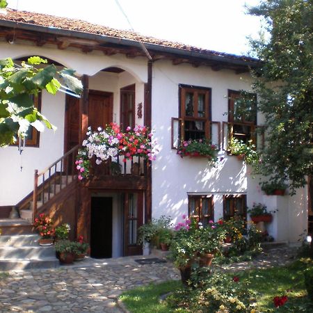 Tsutsovi House Kalofer Exterior foto