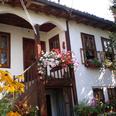 Tsutsovi House Kalofer Exterior foto