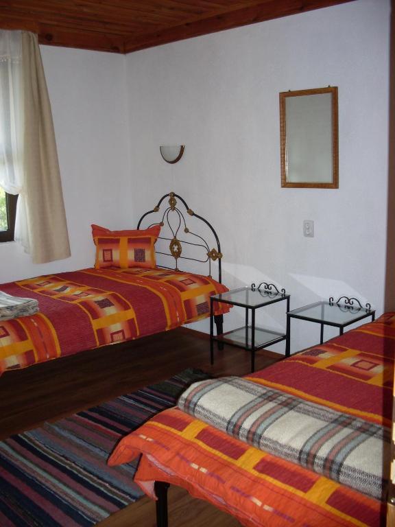 Tsutsovi House Kalofer Quarto foto