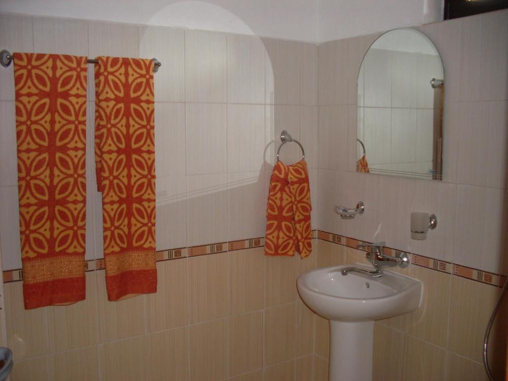 Tsutsovi House Kalofer Quarto foto
