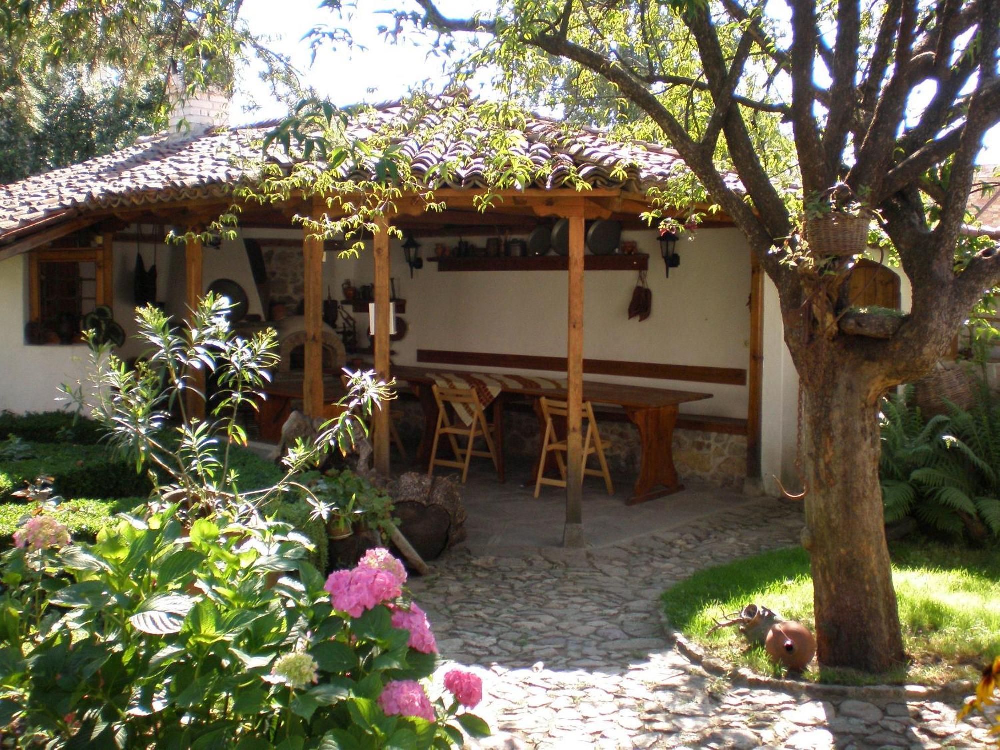 Tsutsovi House Kalofer Exterior foto